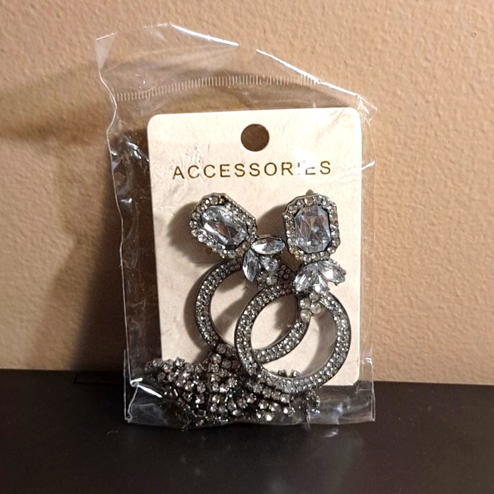 Fashion Jewelry - Picture 1 of 1
